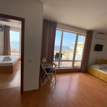 Sea View Panoramic Apartments, Noks Crown Club Appartement