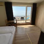 Sea View Panoramic Apartments, Noks Crown Club *