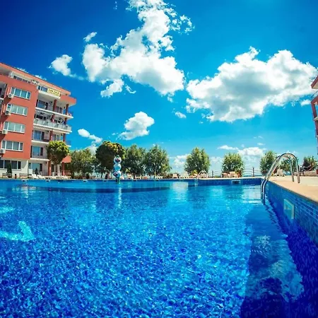 Sea View Panoramic Apartments, Noks Crown Club