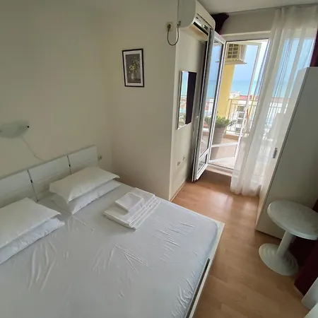 Sea View Panoramic Apartments, Noks Crown Club 아파트
