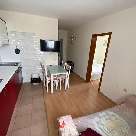 Sea View Panoramic Apartments, Noks Crown Club Daire *