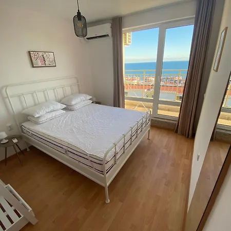Sea View Panoramic Apartments, Noks Crown Club *
